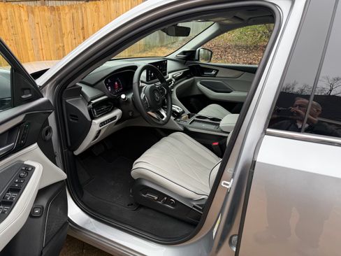 Used 2025 Acura MDX SH-AWD w/ Advance Package image 5