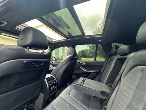 Used 2019 BMW X5 xDrive40i w/ M Sport Package AWD/4WD image 22
