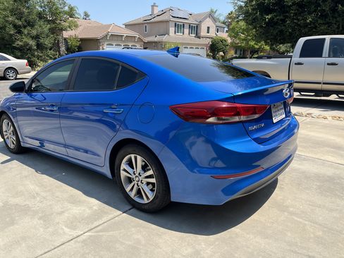 Used 2018 Hyundai Elantra SEL FWD image 8