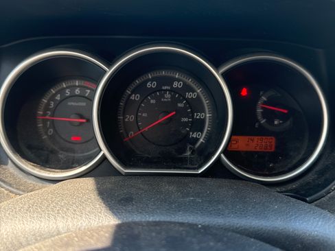 Used 2011 Nissan Versa 1.8 S image 11