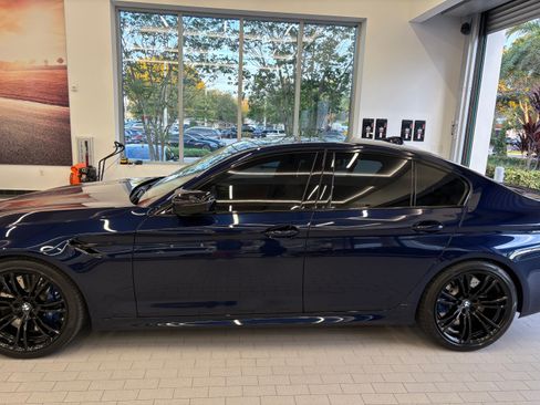 Used 2022 BMW M5 w/ Competition Package image 9