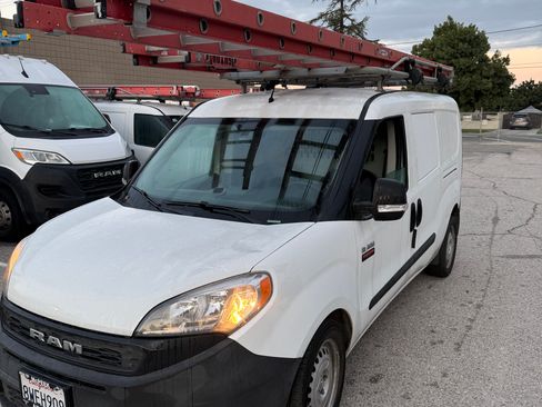 Used 2021 RAM ProMaster City Tradesman image 9