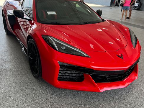Used 2024 Chevrolet Corvette Z06 RWD image 1