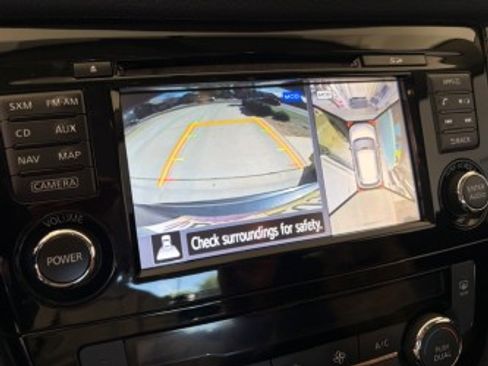 Used 2014 Nissan Rogue SL w/ SL Premium Package image 18