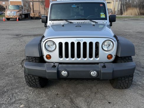 Used 2012 Jeep Wrangler Unlimited Sport image 9