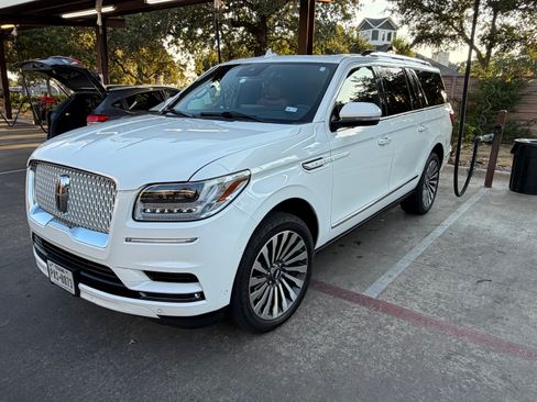Used 2021 Lincoln Navigator L Reserve RWD image 1