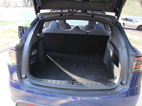 Used 2022 Tesla Model X image 27