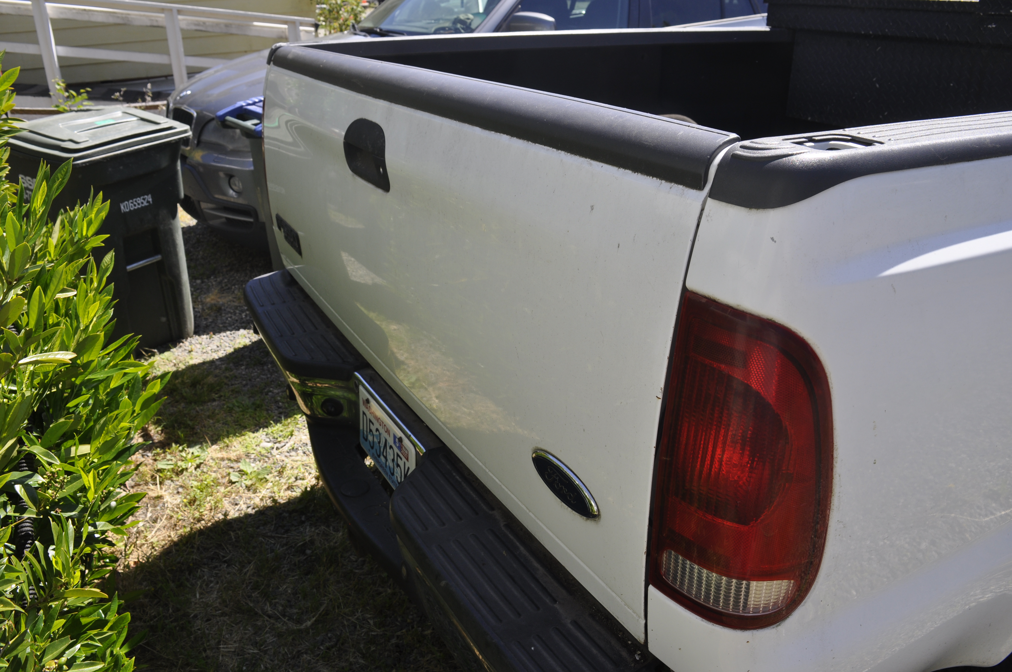 Used 2001 Ford F350 2WD SuperCab Super Duty image 2