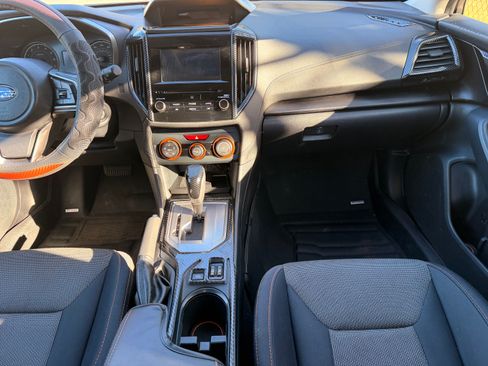 Used 2019 Subaru Crosstrek 2.0i Premium w/ Moonroof Package image 9