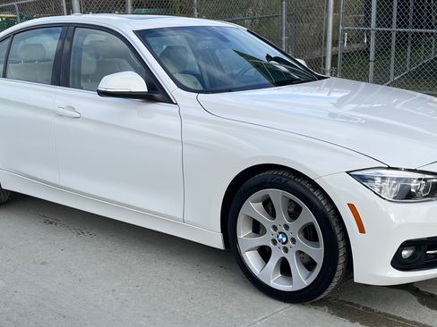 Used 2016 BMW 340i xDrive Sedan AWD/4WD image 4