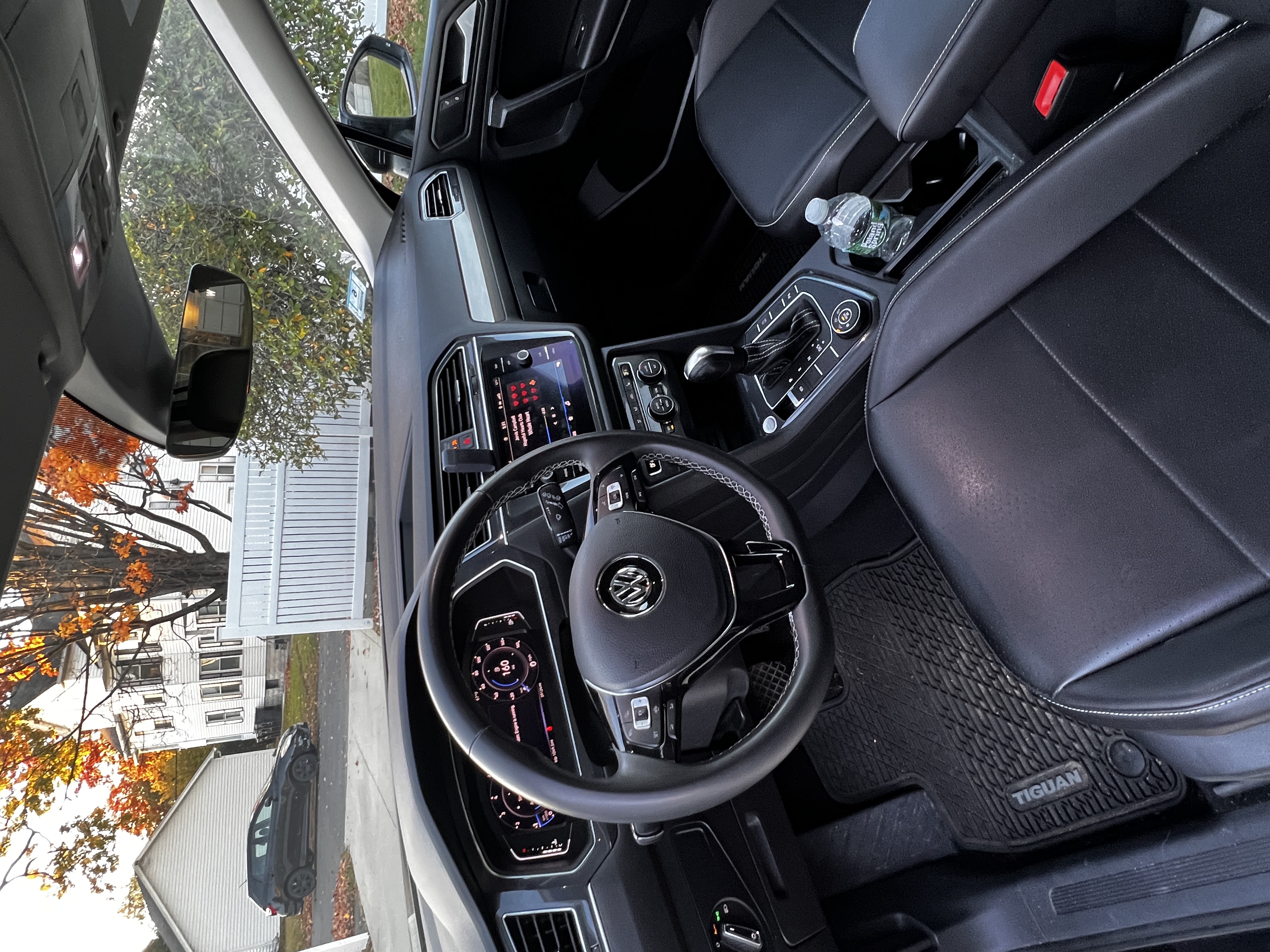 Used 2021 Volkswagen Tiguan SEL AWD/4WD image 11