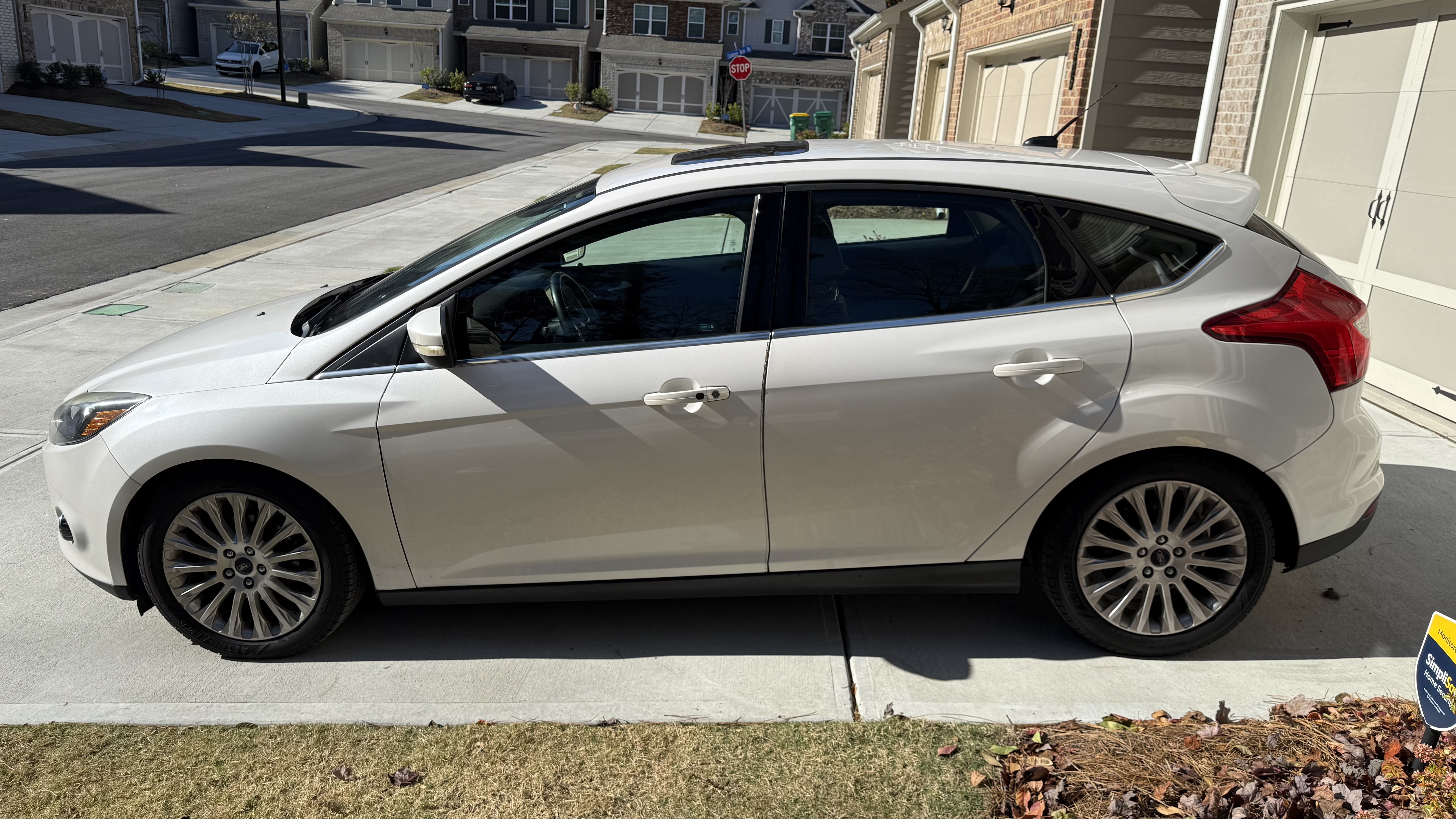 Used 2012 Ford Focus Titanium FWD image 6