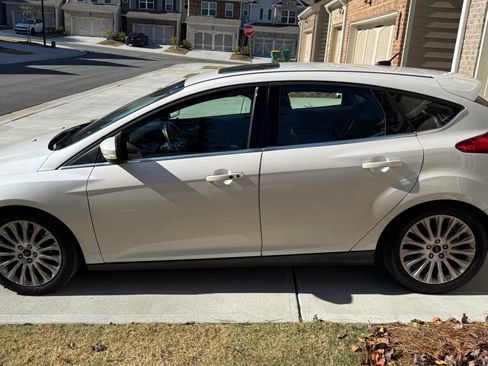 Used 2012 Ford Focus Titanium image 6