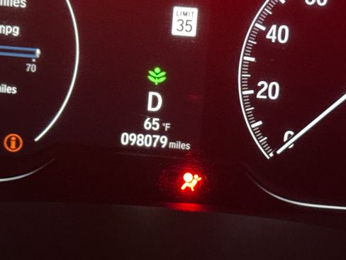 Used 2019 Honda Accord Sport image 5