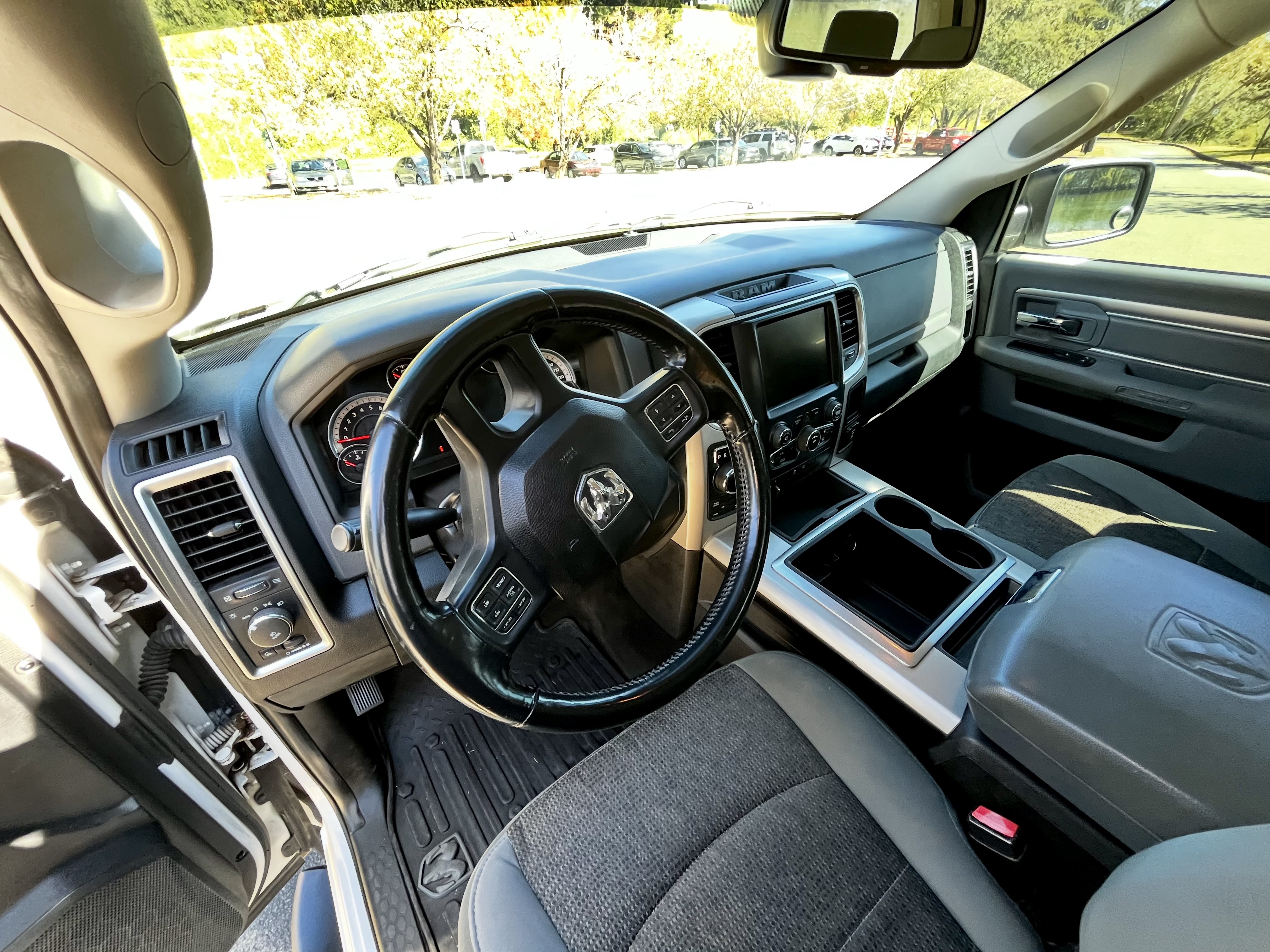 Used 2015 RAM 1500 Big Horn AWD/4WD image 9