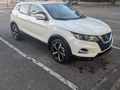 Used 2022 Nissan Rogue Sport SL image 9