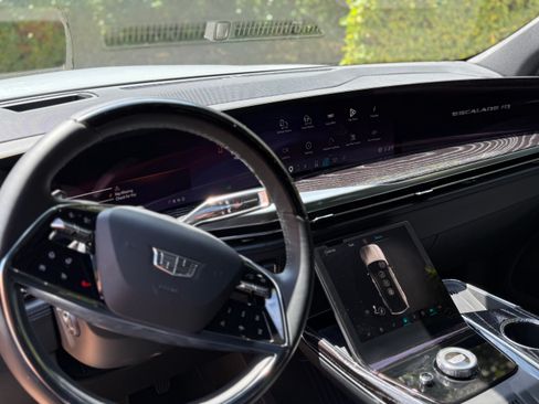 Used 2026 Cadillac Escalade IQ Sport 1 w/ LPO, Floor Liner Package image 8