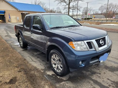 Used 2020 Nissan Frontier SV image 18
