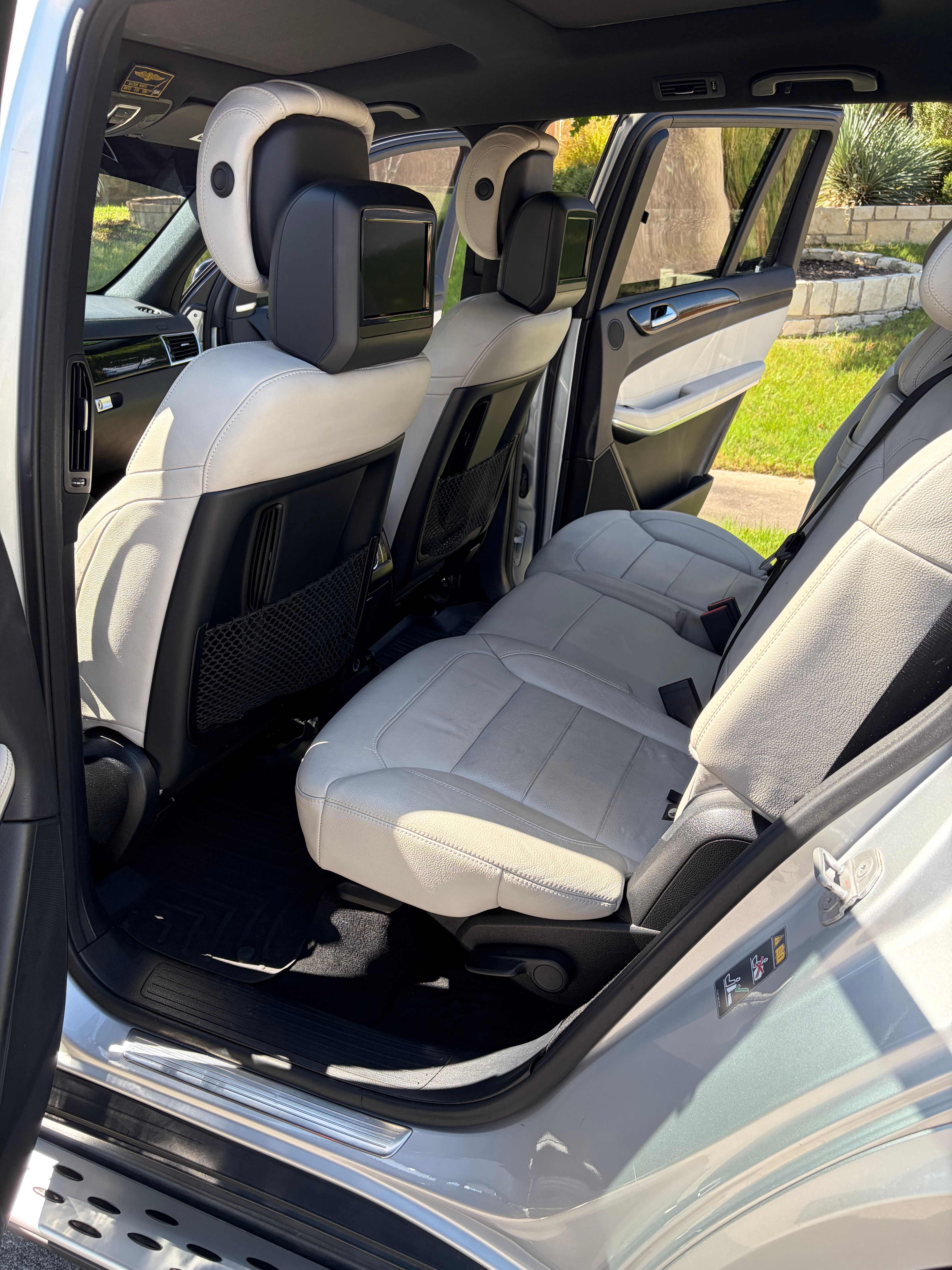 Used 2017 Mercedes-Benz GLS 550 4MATIC image 24