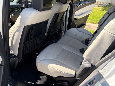 Used 2017 Mercedes-Benz GLS 550 4MATIC image 24