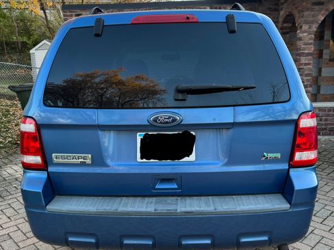 Used 2010 Ford Escape XLT image 12