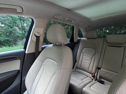Used 2015 Audi Q5 2.0T Premium Plus w/ Technology Package AWD/4WD image 15