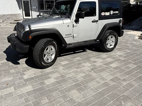 Used 2012 Jeep Wrangler Sport AWD/4WD image 5