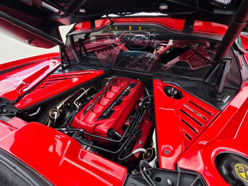 Used 2020 Chevrolet Corvette Stingray Preferred Cpe w/ 2LT Preferred Equipment Group RWD image 11