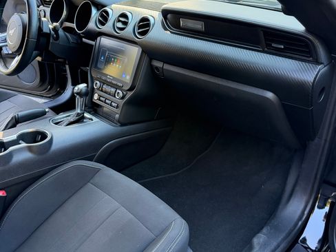 Used 2019 Ford Mustang Coupe RWD image 17