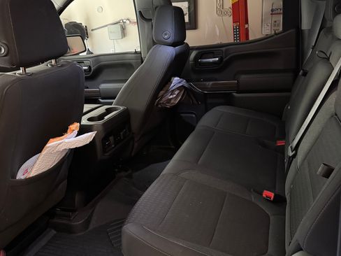 Used 2021 Chevrolet Silverado 1500 LT Trail Boss image 13