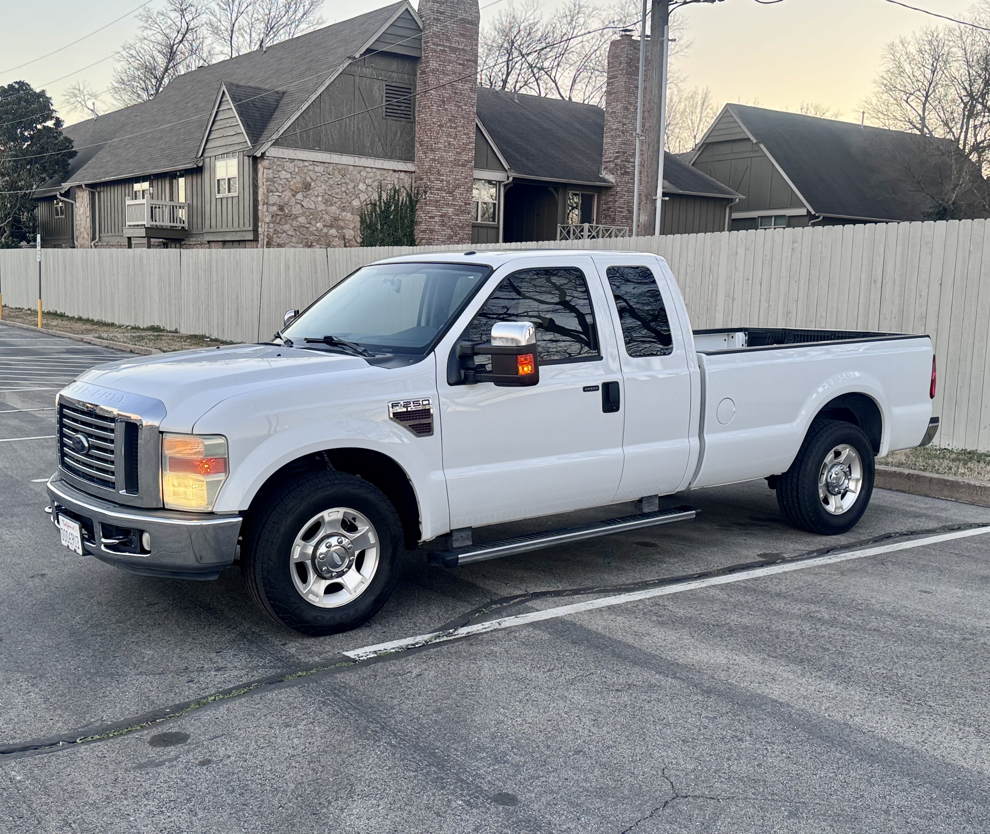 Used 2010 Ford F250 XLT RWD image 1