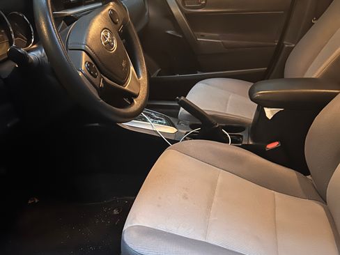 Used 2015 Toyota Corolla L FWD image 6