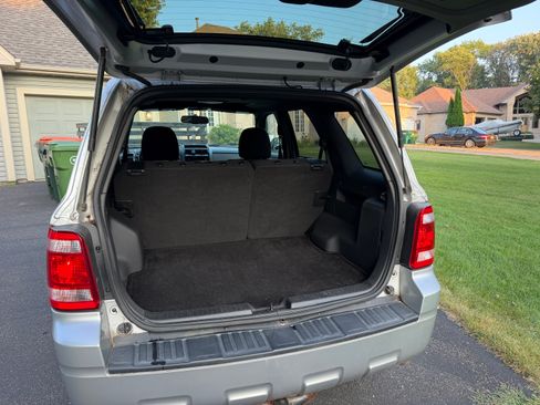 Used 2012 Ford Escape XLT FWD image 9