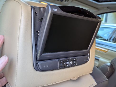 Used 2014 Nissan Armada Platinum w/ Platinum Reserve Package image 13