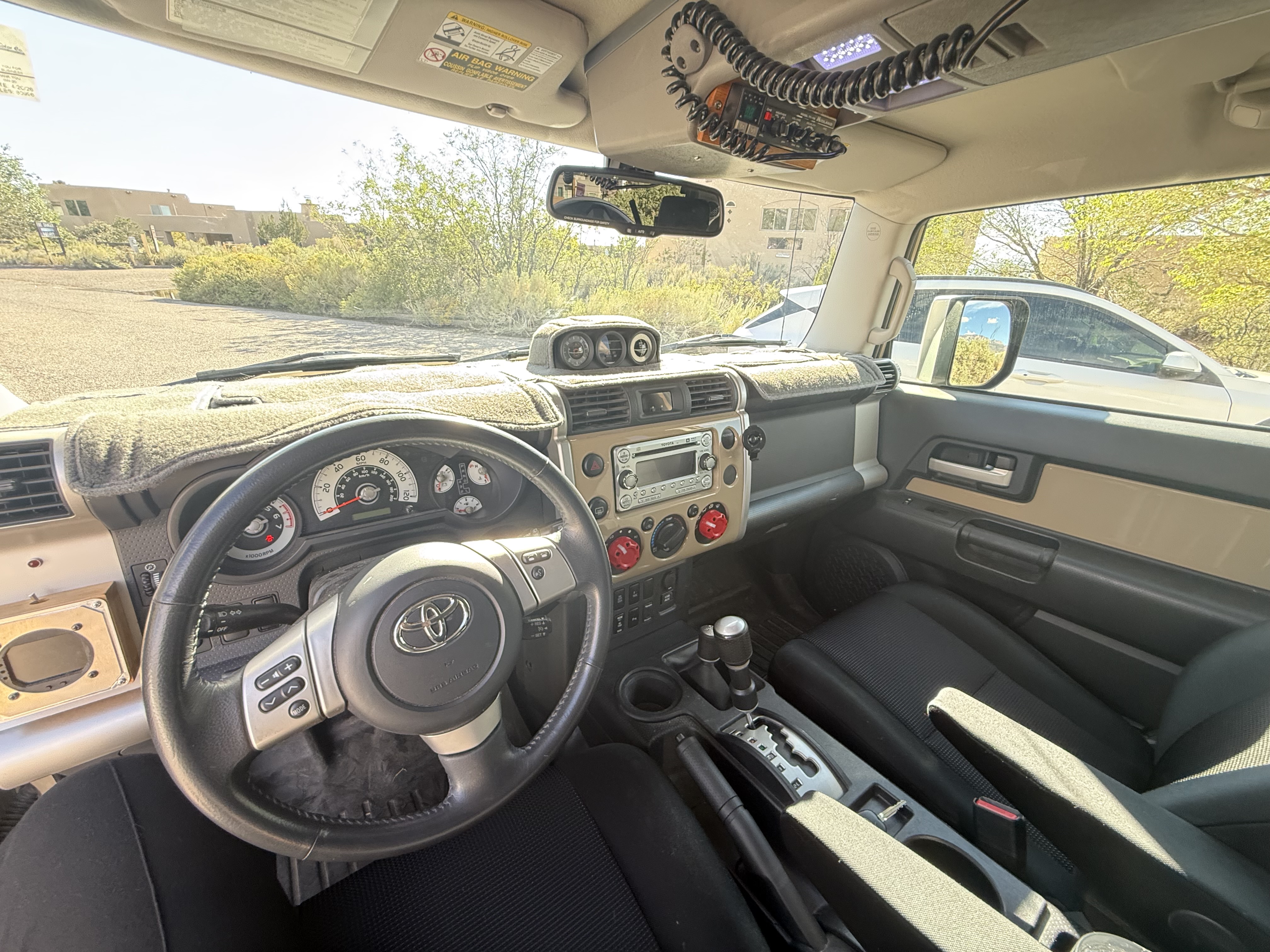 Used 2012 Toyota FJ Cruiser 4WD w/ Upgrade Pkg image 14