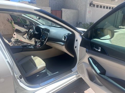 Used 2016 Nissan Maxima 3.5 SL FWD image 21
