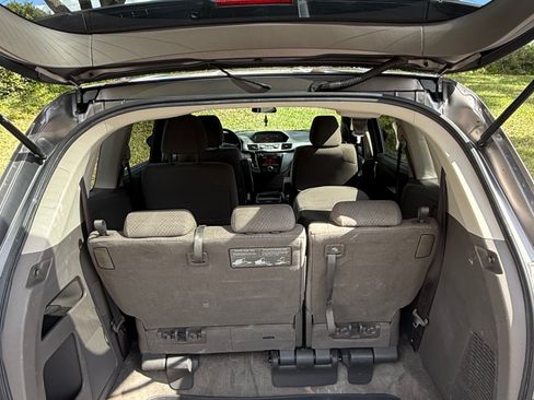 Used 2015 Honda Odyssey EX image 9