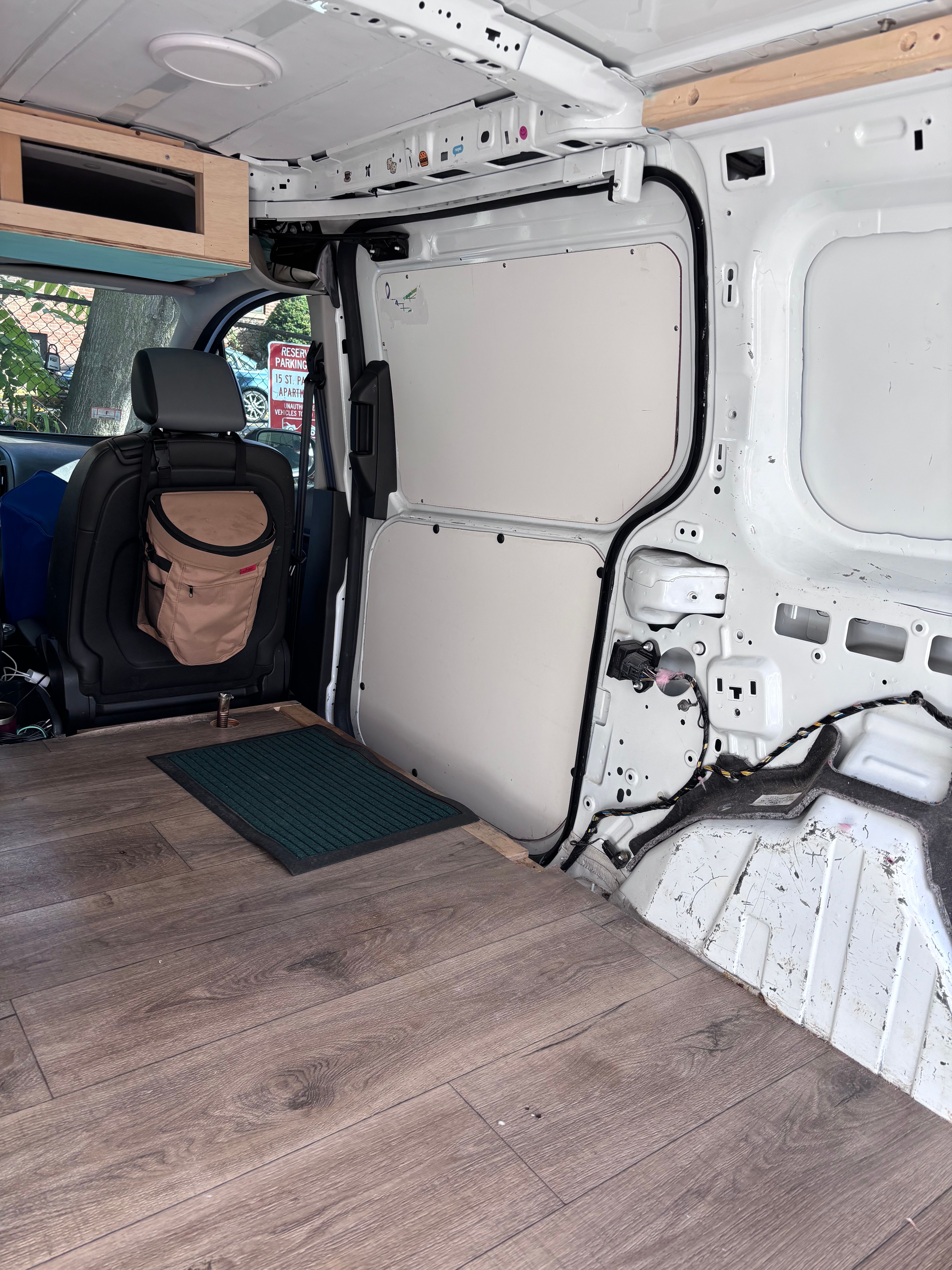 Used 2018 Ford Transit Connect XL FWD image 9