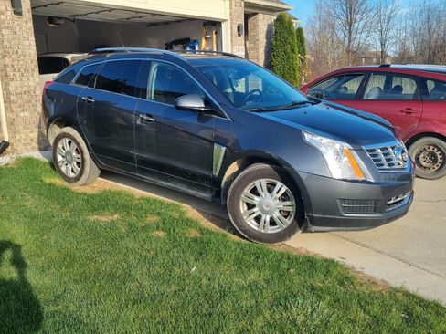 Used 2013 Cadillac SRX Luxury image 6