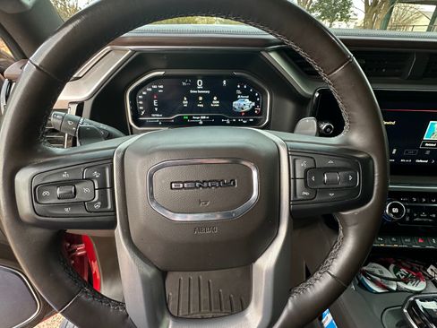Used 2023 GMC Sierra 1500 Denali image 9