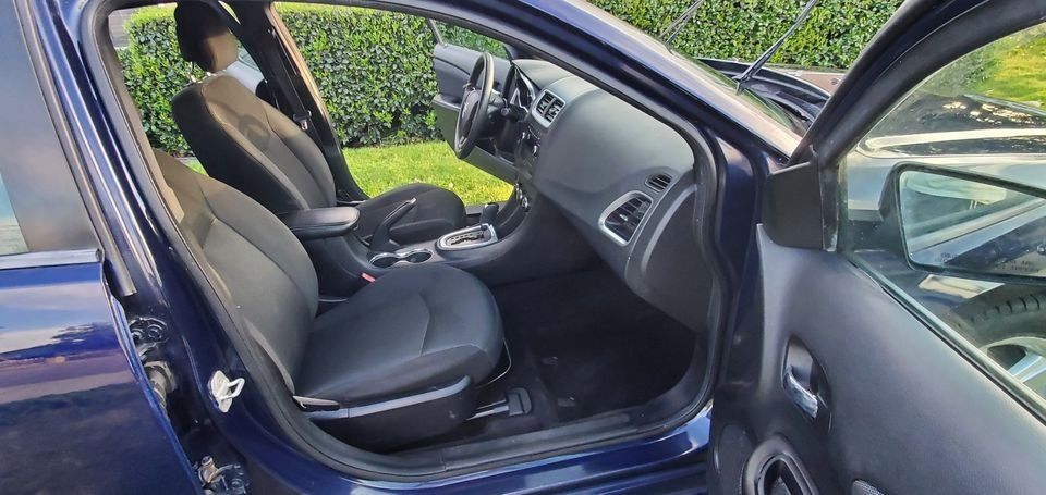 Used 2013 Dodge Avenger SE FWD image 9
