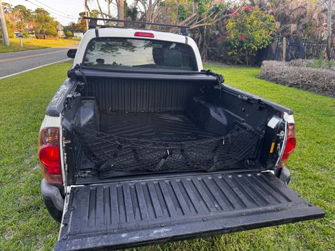 Used 2014 Toyota Tacoma 2WD Double Cab image 19