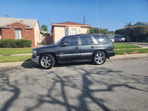 Used 2003 GMC Yukon SLT w/ 1SD Preferred Equipment Group image 1