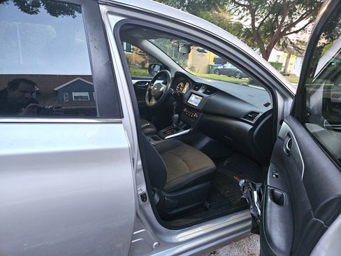 Used 2019 Nissan Sentra S FWD image 10