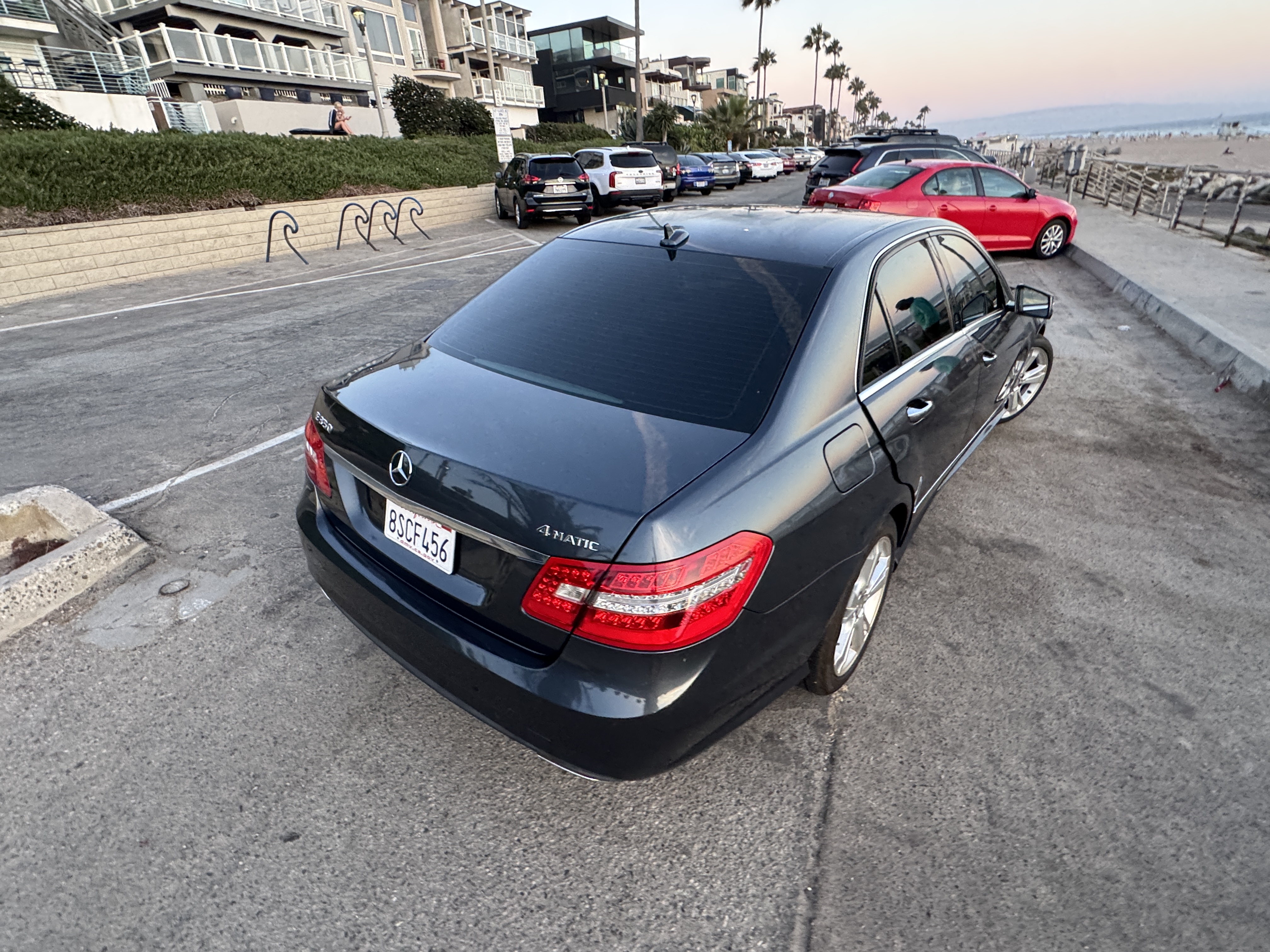 Used 2013 Mercedes-Benz E 350 4MATIC Sedan image 4