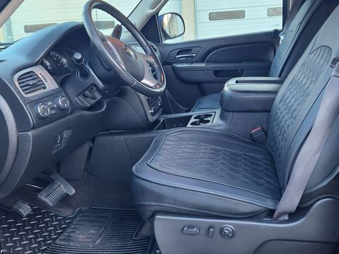 Used 2013 Chevrolet Silverado 2500 LTZ w/ LTZ Plus Package image 11