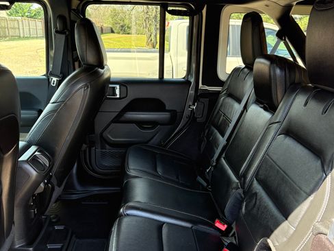 Used 2022 Jeep Wrangler Unlimited Sahara w/ LED Lighting Group image 6