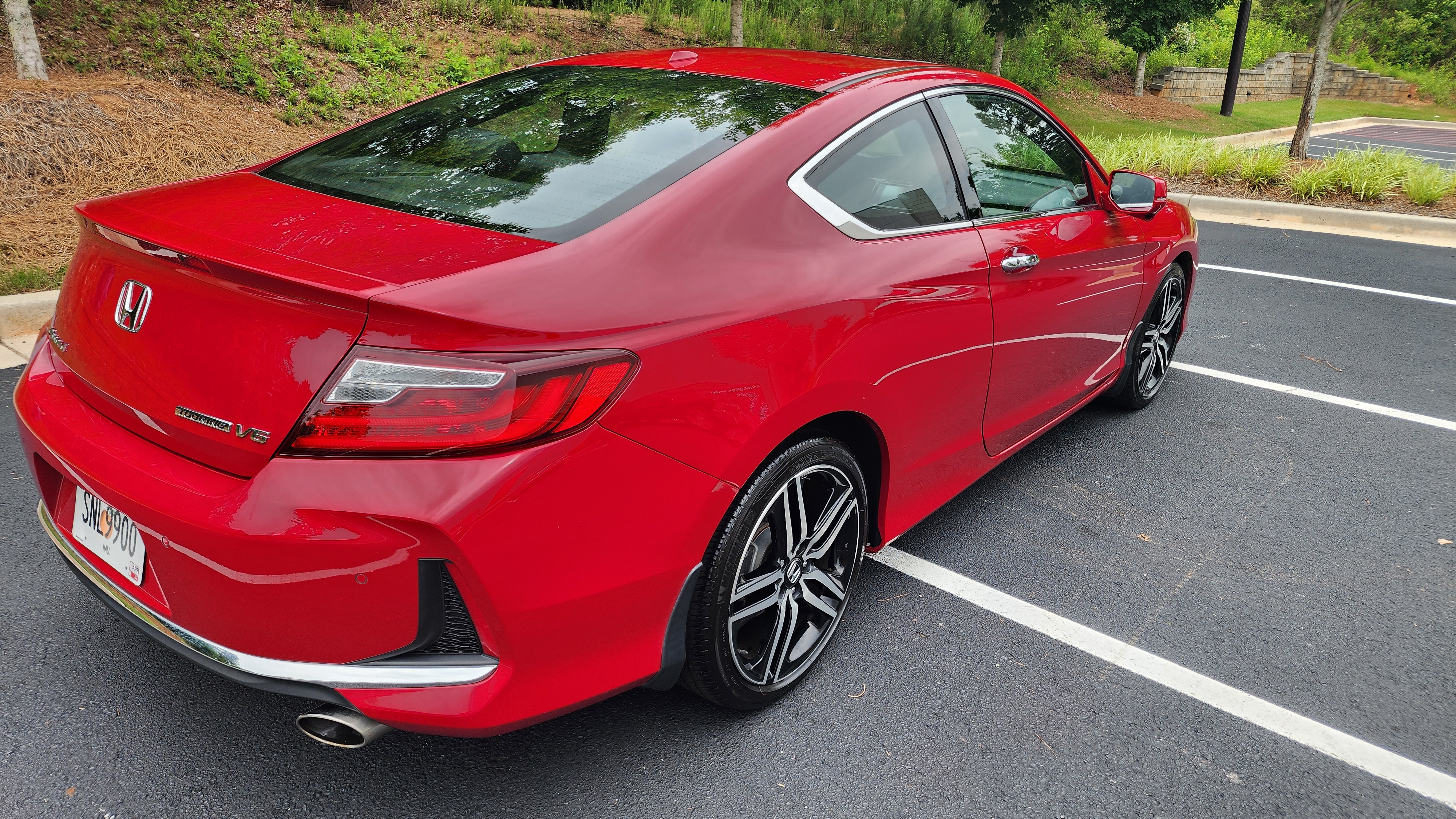 Used 2017 Honda Accord Touring image 6