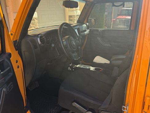 Used 2013 Jeep Wrangler Unlimited Sport AWD/4WD image 14
