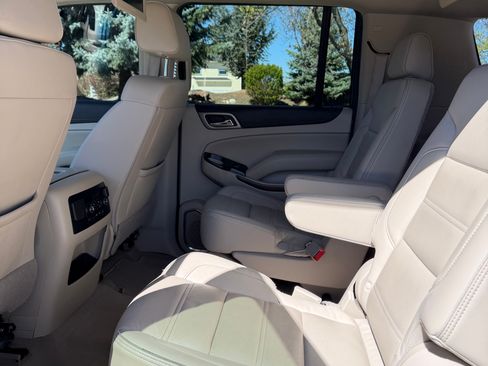 Used 2019 GMC Yukon XL Denali w/ Denali Ultimate Package image 10